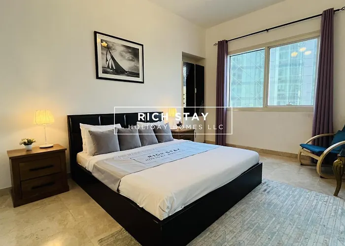 Canal View 2Br & Maid Room In Kg Tower, Dubai Marina