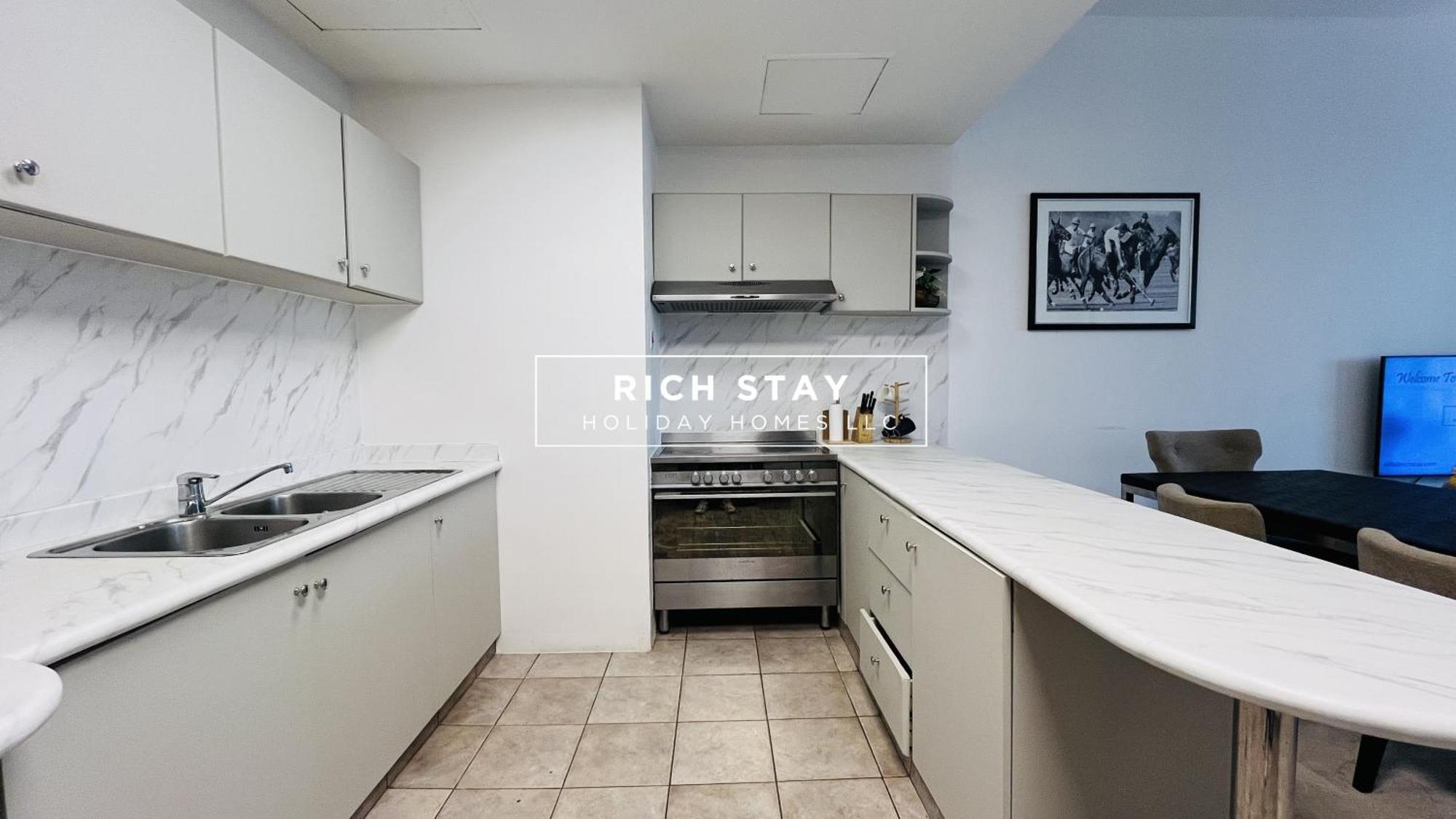 Apartment Canal View 2br & Maid In Kg Tower, Marina *