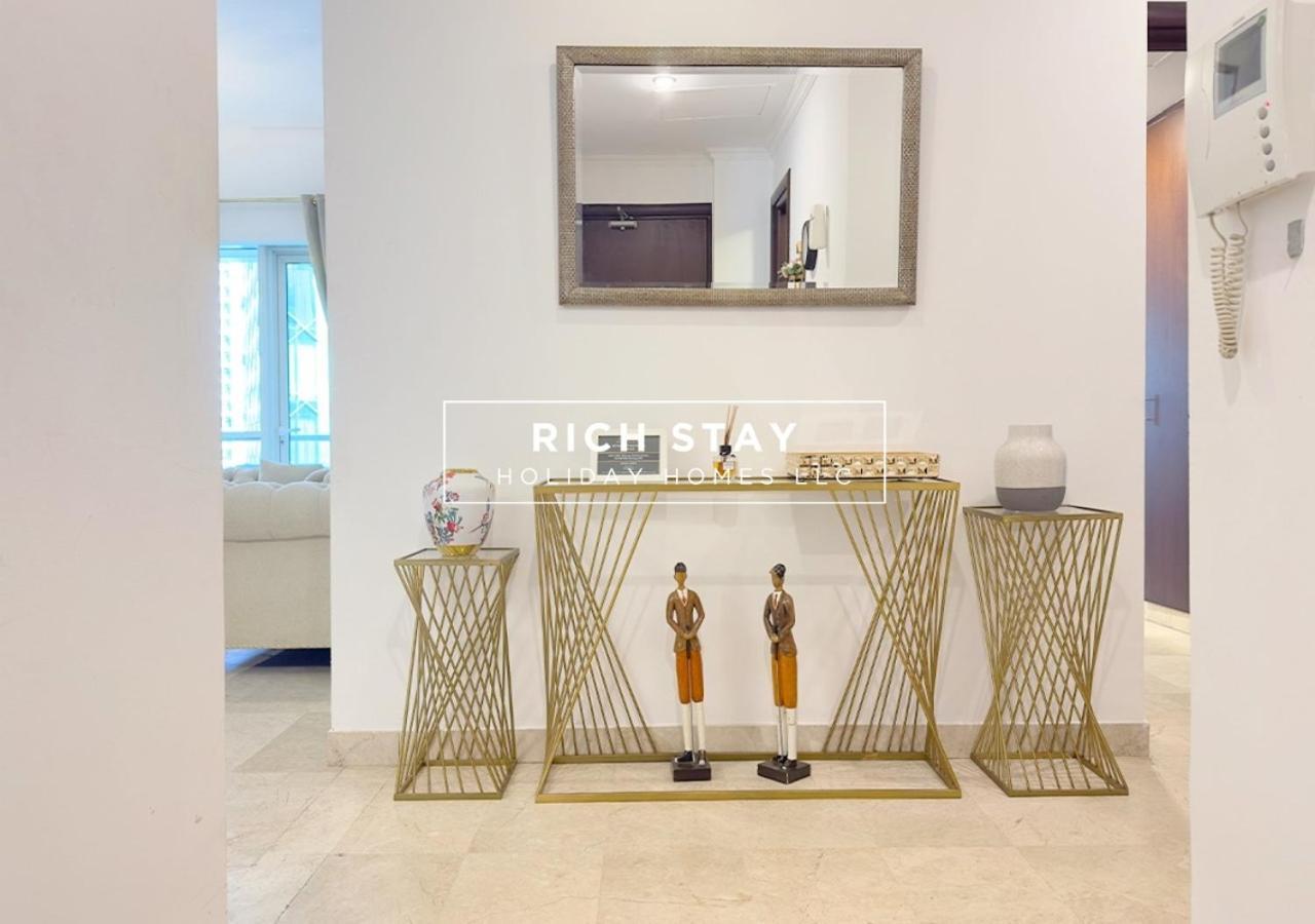 Canal View 2br & Maid In Kg Tower, Marina
