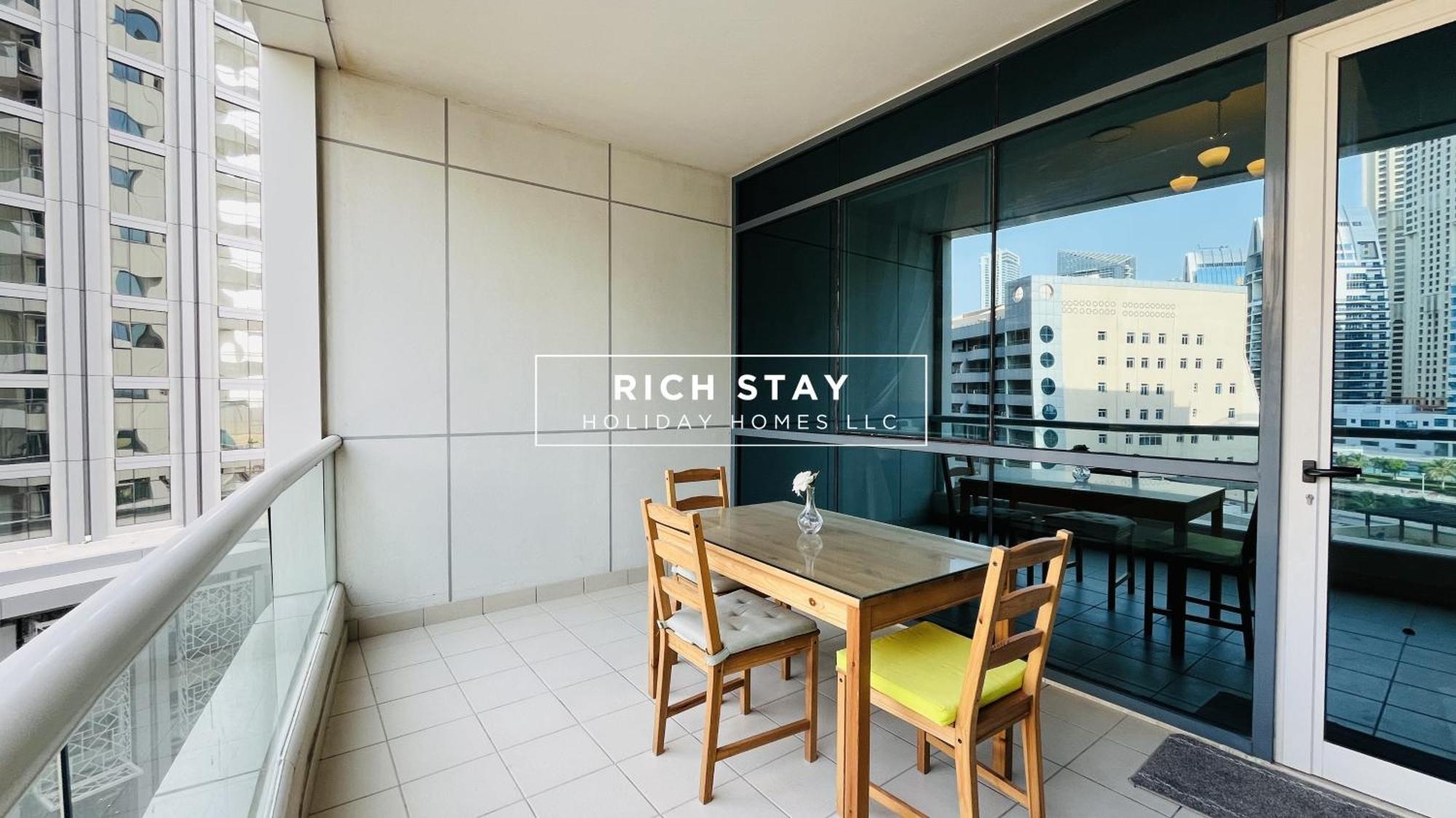 Canal View 2br & Maid In Kg Tower, Marina Dubai
