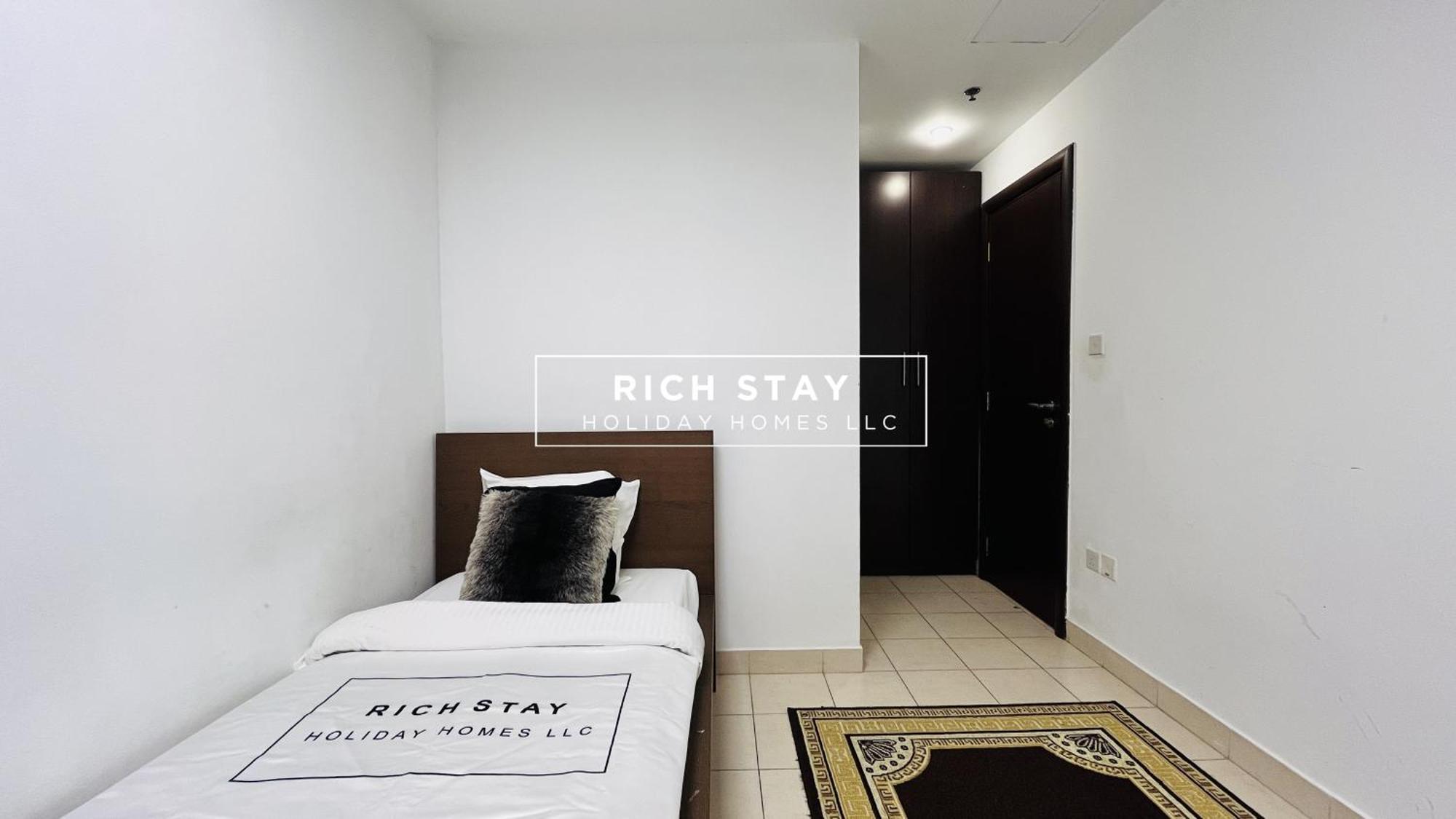 Canal View 2br & Maid In Kg Tower, Marina * Dubai